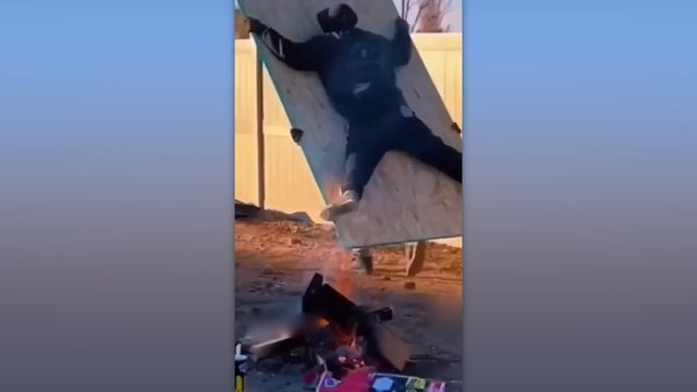 ПОЛНЫЕ ИДИОТЫ НА РАБОТЕ смотреть онлайн