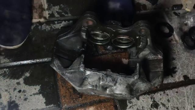 Перебираю на своем передние суппорта Mercedes-Benz W140 S500