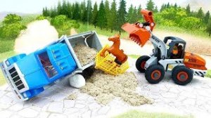 Мультики для детей с машинками - новые мультфильмы с игрушками 2020 - За двумя зайцами!.mp4