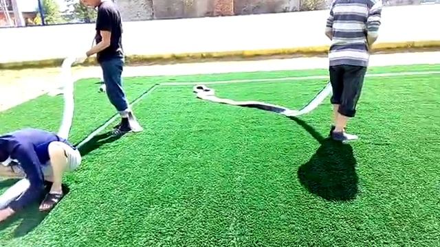 Установка футбольного поля с искусственным покрытием смотреть онлайн