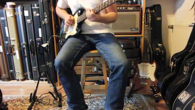1966 Gibson Melody Maker смотреть онлайн