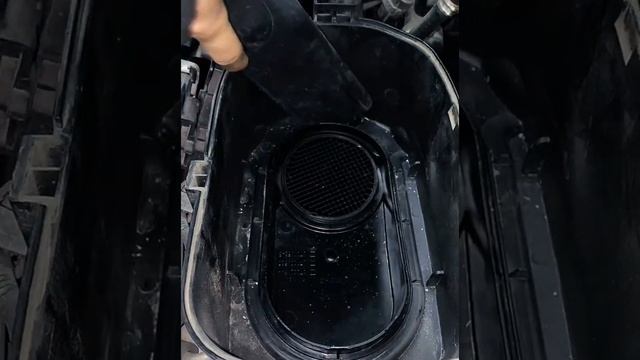Maserati Ghibli Maintenance Service Process | Oil Change. смотреть онлайн