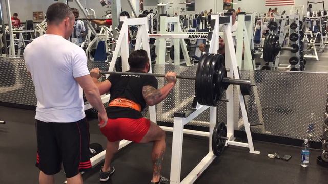 Jamie Varner - Heavy Squat for reps! New PR 335lbs for 10 reps and this was my 4th set! смотреть онлайн