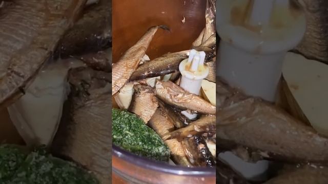 Нежнейший ПАШТЕТ из ШПРОТ #вкусно #еда смотреть онлайн