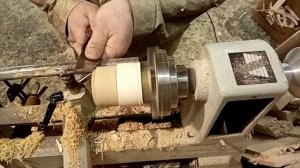 Токарка по дереву. Акация. Пробую точить.