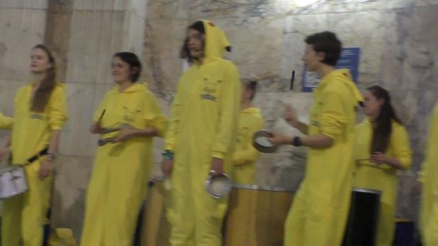 Samba de Primeira - Выступление на станции метро Таганская 15.06.2017 смотреть онлайн