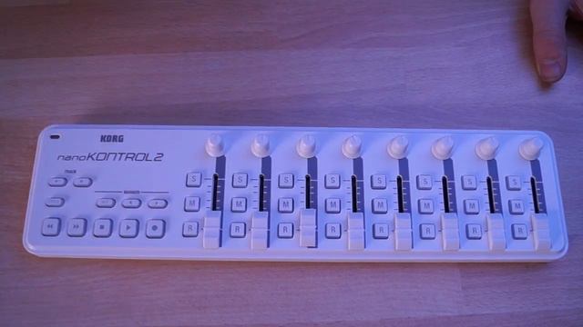 Korg NanoKontrol 2