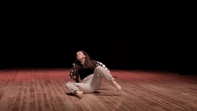 Ангелина Кухаренко - Ненавижу вокзалы смотреть онлайн