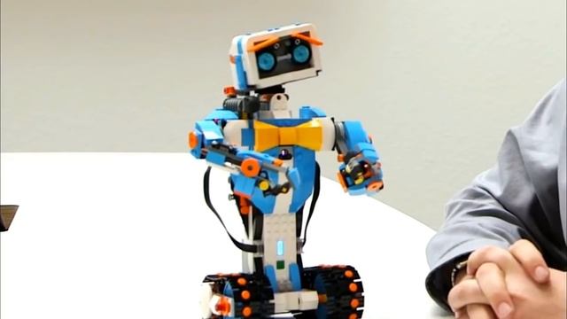Lego Boost (17101) - обзор главной новинки Lego 2017 года на русском языке | CES, Las Vegas смотреть онлайн