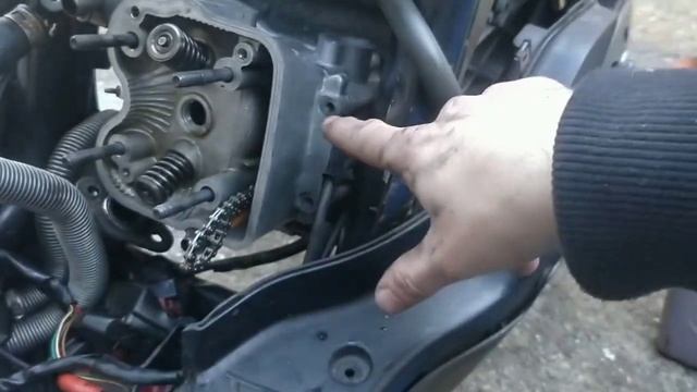 Honda sh125 top end rebuild, new piston and cylinder, cam, top dead center, timing. but did it work смотреть онлайн