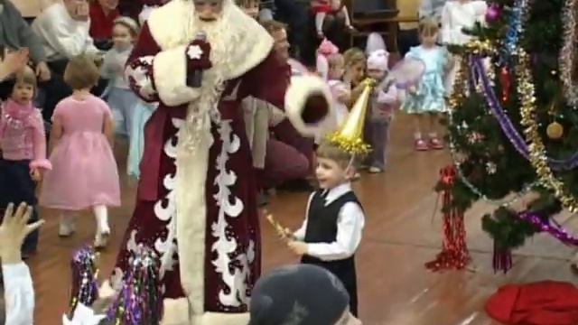 Гимн России деду Морозу Мой сын 4 года на Новогодней елке смотреть онлайн