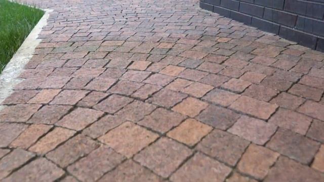 Обзор объекта в Краснодаре. Тротуарная плитка TM Brick Premium, "Старая Прага". Гранитная фактура. смотреть онлайн