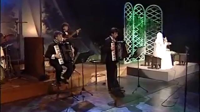 Hanka Paldum - Kraj tanana šadrvana (uživo) смотреть онлайн
