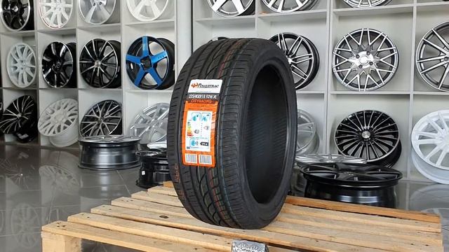 Летние шины 225/40/18 Powertrac Cityracing