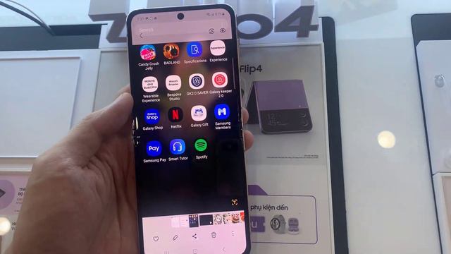 Samsung Galaxy Z Flip 4: 2 WAYS TO TAKE SCREENSHOTS смотреть онлайн