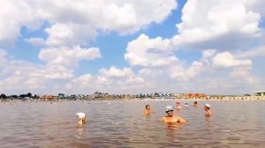 Соль-Илецк. VIP-зона. Вид на пляж с середины озера Развал