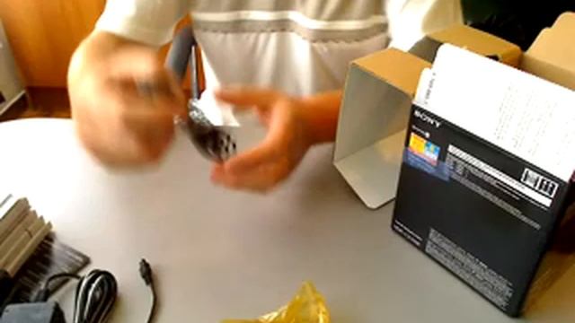 SONY HDR-CX155E Коробочна версія смотреть онлайн