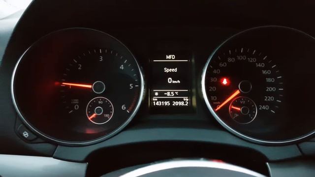 Volkswagen Golf VI Diesel Cold Start - 9°C смотреть онлайн