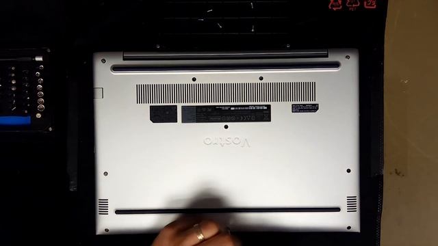 Dell Vostro 5471 Quick Unboxing Teardown смотреть онлайн