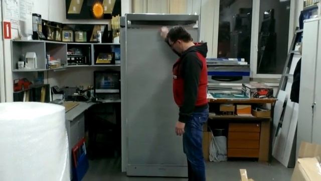 Дверь-шторка видео 02 смотреть онлайн