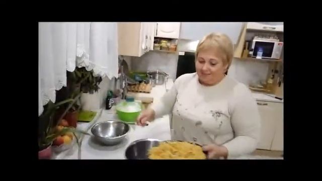 ВАРЕНИКИ С КАПУСТОЙ И МЯСОМ. НУ ОЧЕНЬ ВКУСНО!!!!Колдуны по забайкальски смотреть онлайн