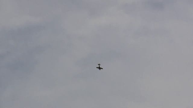 STUNNING EXTREME 3D AEROBATICS WITH HUGE RC MODEL AIRPLANE EXTRA 300 SC смотреть онлайн