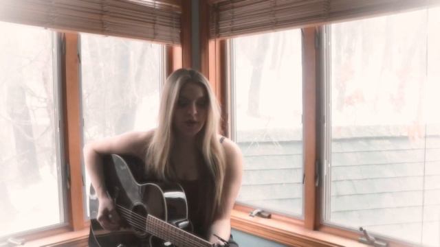 Somebody Else // Flora Cash смотреть онлайн