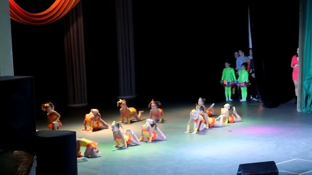 Танец цыплят смотреть онлайн