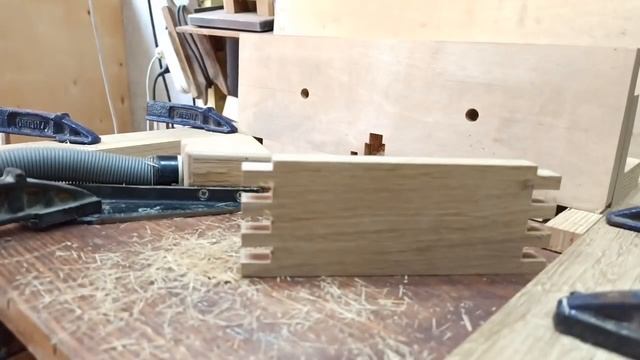 Шипорезка своими руками Прямой ящичный шип на фрезерном столе смотреть онлайн