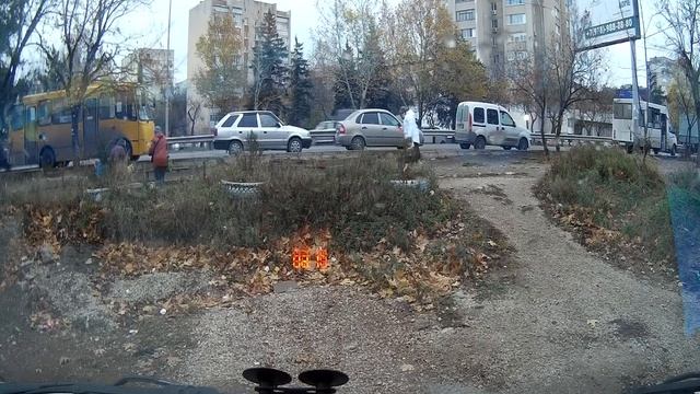 бландинка ударила авто и уехала симферополь смотреть онлайн