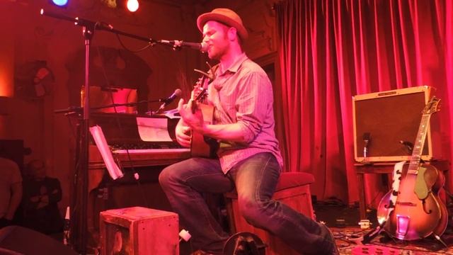 David Ford covers Boyz II Men 'End of the Road' at Milk & Cookies 2012 (Bush Hall, London) смотреть онлайн