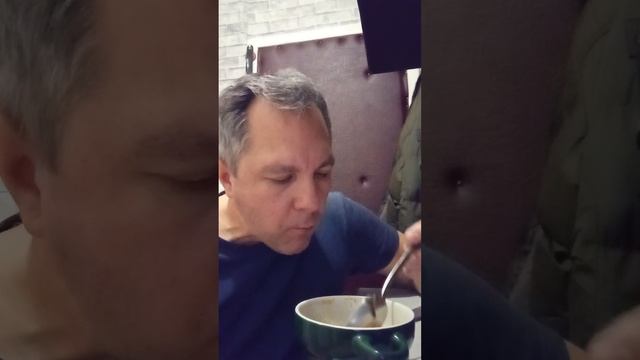 МУКБАНГ. КУШАЮ СУП КОТОРЫЙ ПРИГОТОВИЛА МАМА
