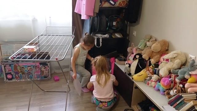 Квест Найди пиратские монеты из пятёрочки // подружка Соня приехала в гости // розыгрыш смотреть онлайн