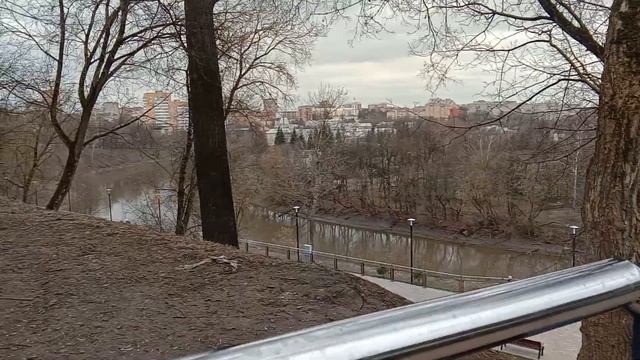 Гуляем по ПОДОЛЬСКУ: Сквер поколений, Троицкий собор, парк Талалихина, берег реки Пахра. смотреть онлайн