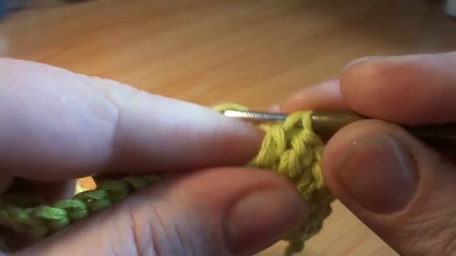 Столбик с одним накидом за переднюю стенку Вязание крючком Урок 11 смотреть онлайн