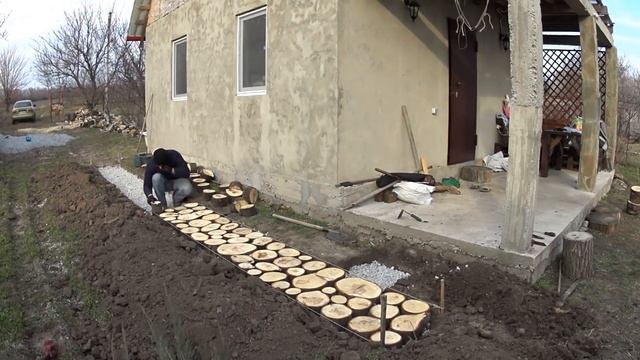 Как сделать садовую дорожку из спилов. Часть 2. смотреть онлайн