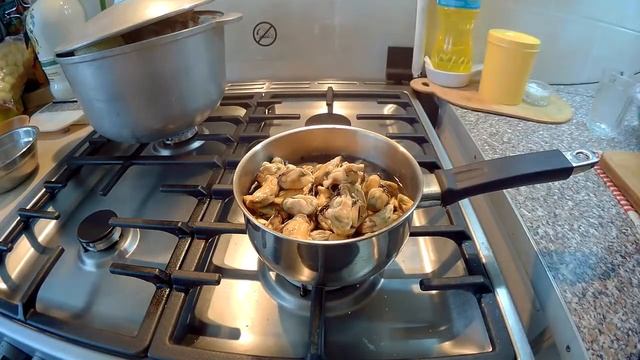 Маринованные мидии / Pickled mussels смотреть онлайн