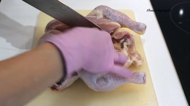 КУРИЦА В ДУХОВКЕ/КУРИЦА С СЕКРЕТОМ/КАК ВКУСНО ПРИГОТОВИТЬ КУРИЦУ/ВКУСНО И ПРОСТО/МЕДВЕДЕВА РЕЦЕПТ смотреть онлайн