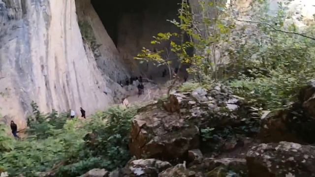 Карлуково, пещера Проходна място за природа, история, бизнес, кемпер- стоянка, здраве, смотреть онлайн