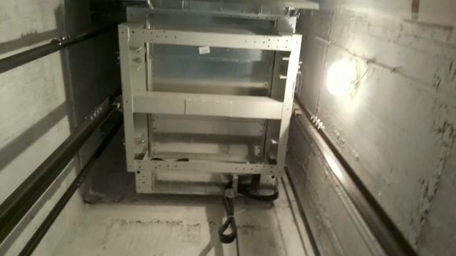 Еще одно видео какой мощный пол у лифта смотреть онлайн