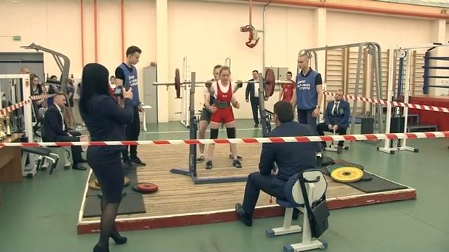 Чемпионат по пауэрлифтингу а Армавире собрал 40 спортсменов смотреть онлайн