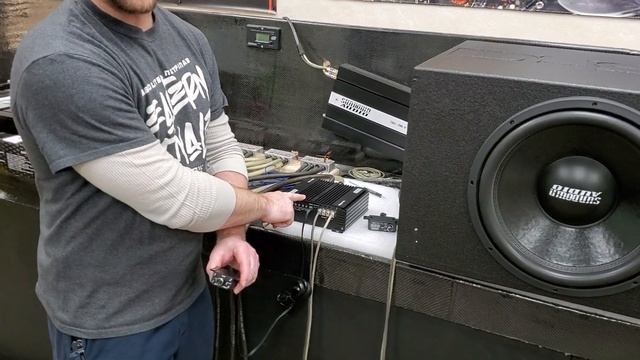 ***Tech Time*** How Your Amplifier Remote Works смотреть онлайн