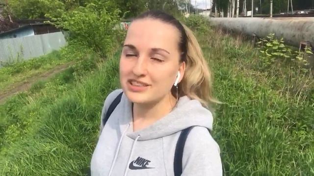 Емельянова Олеся Сергеевна поздравляет библиотекарей Центральной детской библиотеки смотреть онлайн