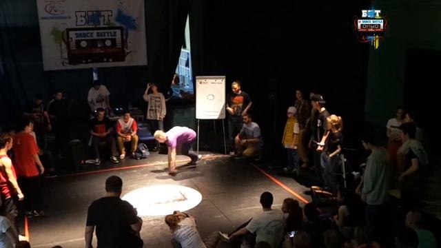 Dance Battle "БИТ": Break juniors final (Тоник vs Николас) смотреть онлайн