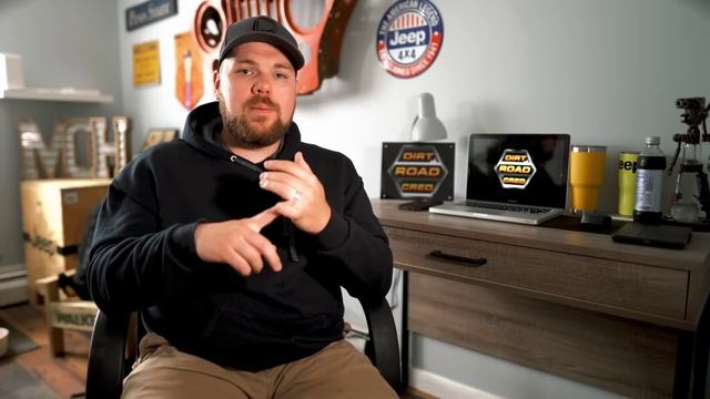 What the Jeep Gladiator Must Do to Compete with the 2024 Toyota Tacoma + 2024 Ford Ranger Raptor смотреть онлайн