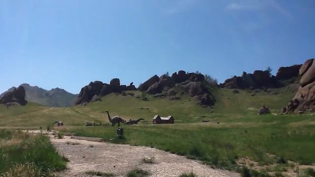 Динозавры. Мы видели, в Монголии есть динозавры смотреть онлайн