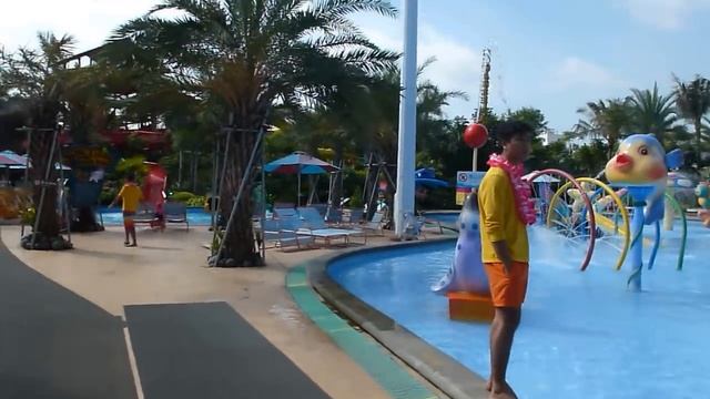 Аквапарк Романтик парк Хайнань Детские горки смотреть онлайн
