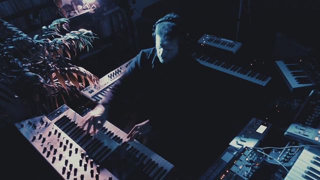 Space Synth смотреть онлайн