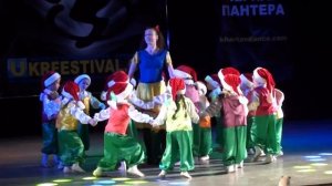 Танец «Белоснежка и семь гномов»