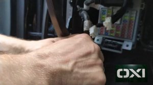 Разборка разъёма в блоке предохранителей в салоне Hyunday Creta.